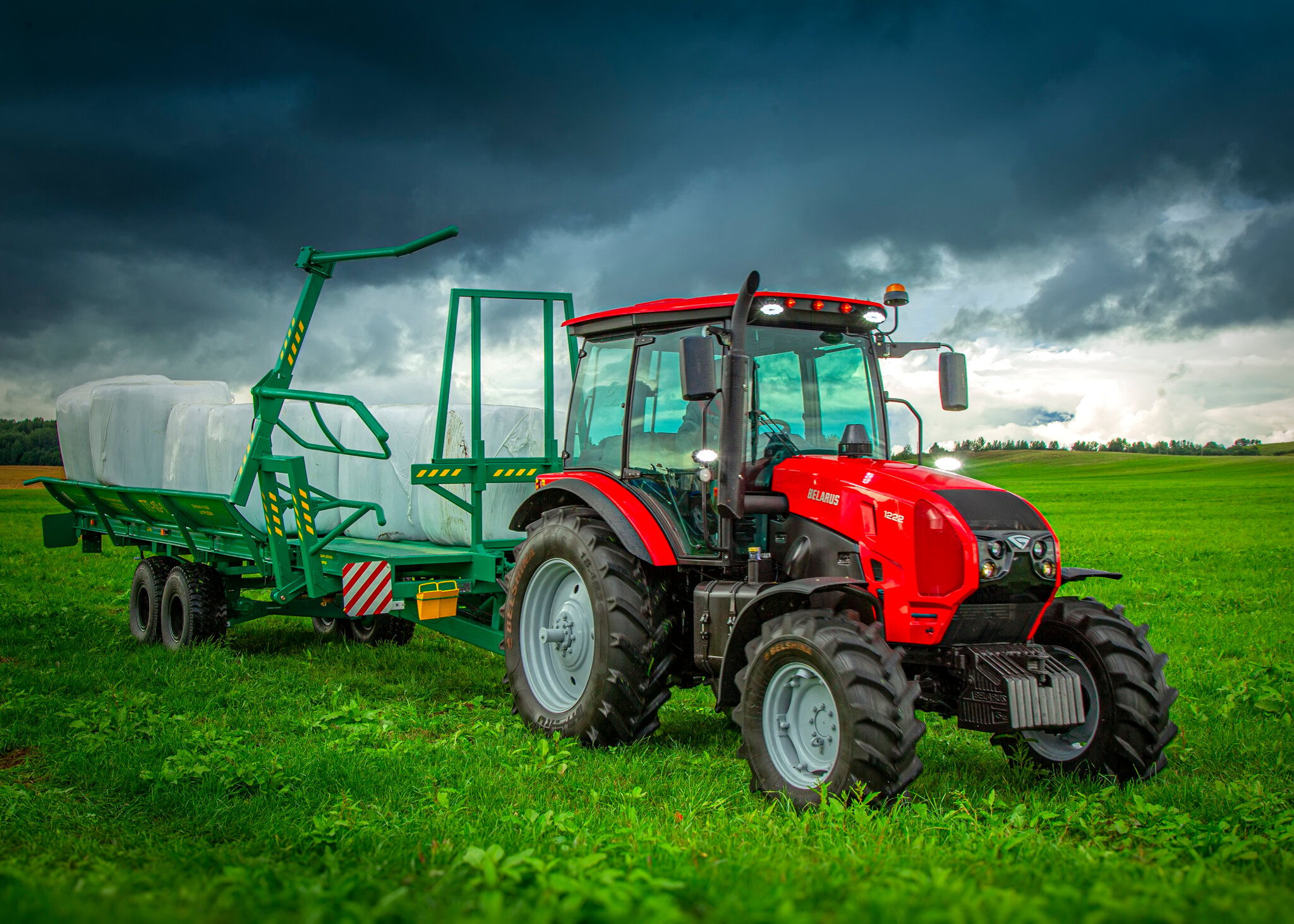 Поздравление стратегического партнёра ОАО "МТЗ" с 75-летием от ОАО "Промагролизинг"